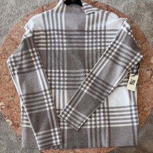 Max Studio Men's White and Gray Plaid Cardigan size xl new with tags